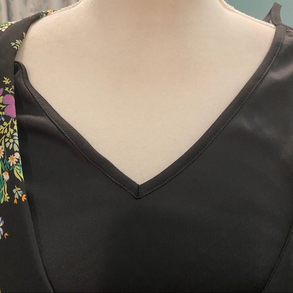 Q&A Los Angeles "Glitz & Glam Black Floral Midi - Picture 11 of 16